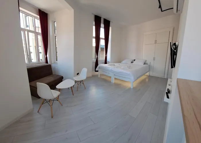 Dzeno Old Town Pearl Apartments
